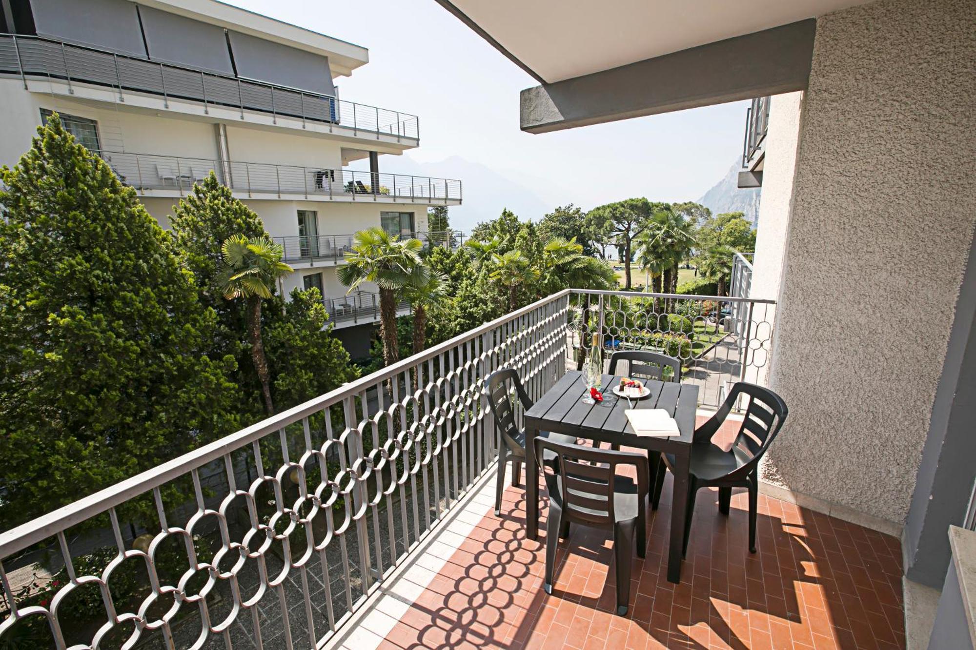 Riva Lago E Spiaggia Apartment 2 - Happy Rentals 외부 사진
