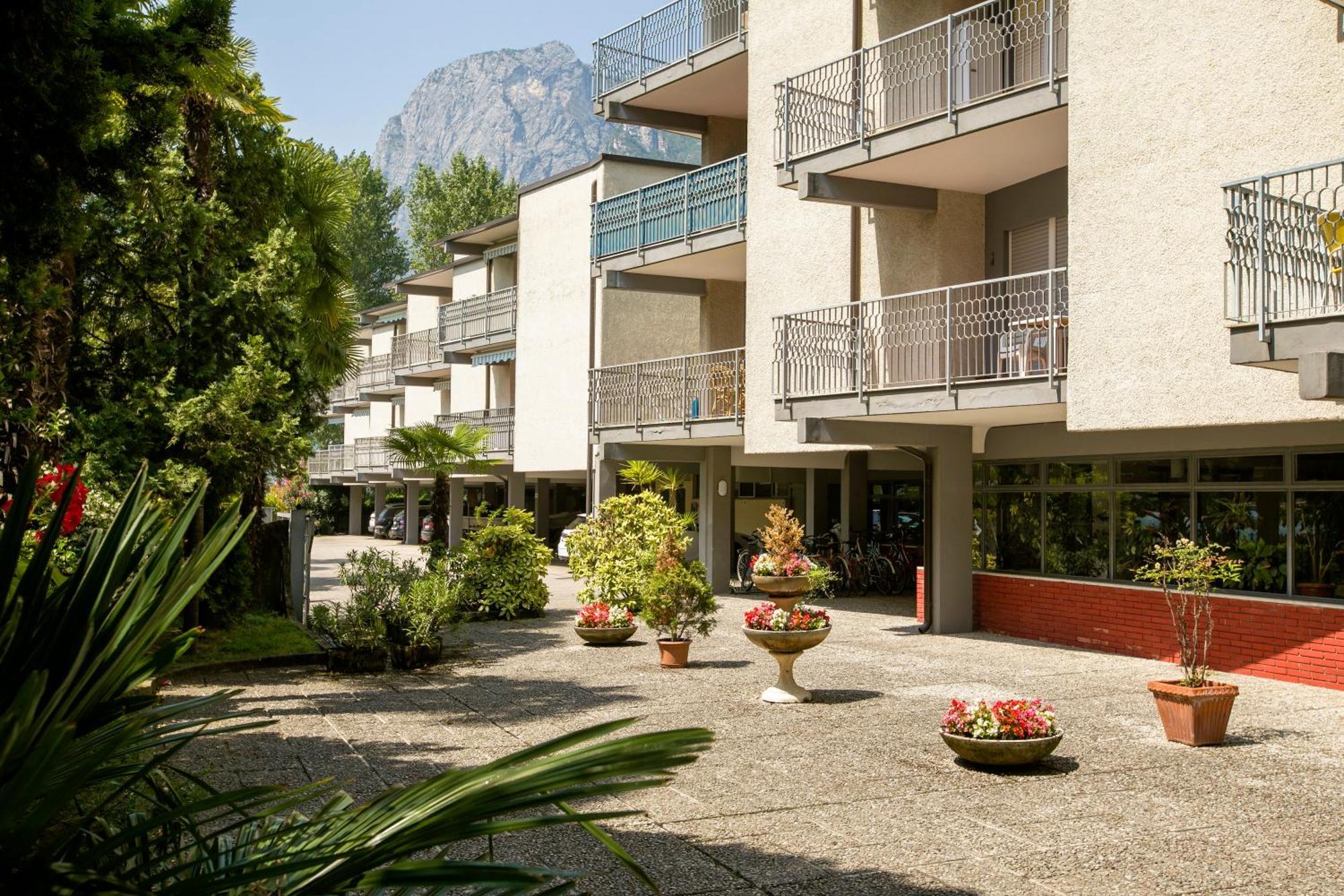 Riva Lago E Spiaggia Apartment 2 - Happy Rentals 외부 사진